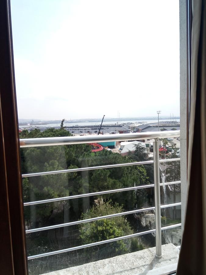 Tuzla Hilal Hotel Истанбул Екстериор снимка